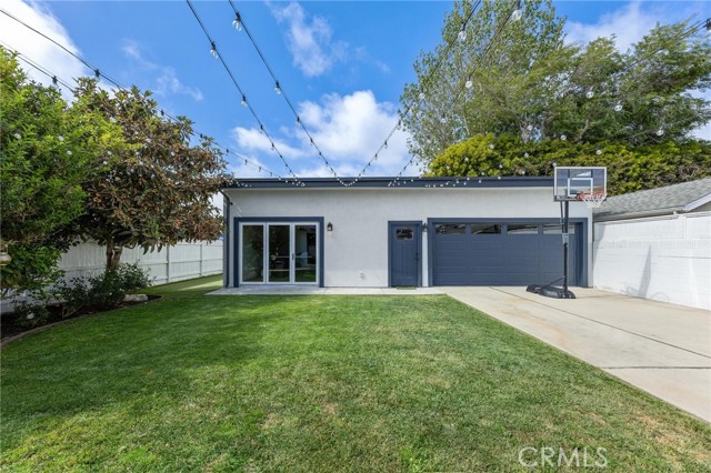 Detail Gallery Image 43 of 59 For 1707 10th St, Manhattan Beach,  CA 90266 - 4 Beds | 2/2 Baths