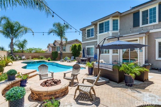 4765 Falconview Court, Fontana CA: https://media.crmls.org/medias/b87a7ac4-7395-4d85-8989-657f481a055b.jpg