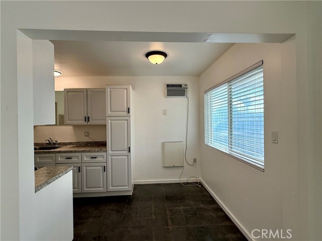 Detail Gallery Image 8 of 24 For 212 E 8th St #B,  Upland,  CA 91786 - 1 Beds | 1 Baths