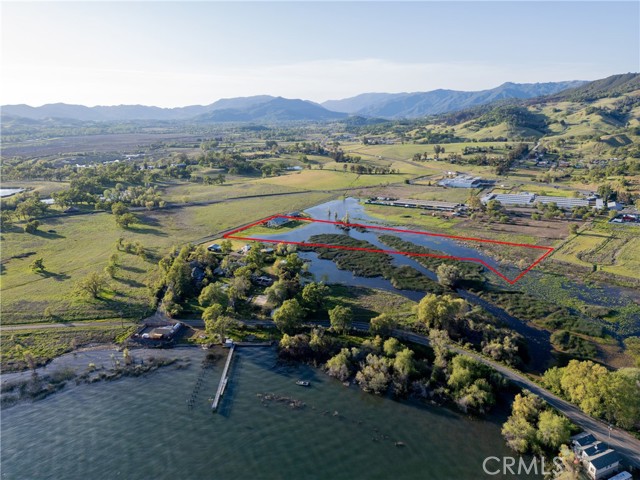 2260 Lakeshore Blvd, Upper Lake CA: https://media.crmls.org/medias/b87baef2-f817-4f69-b9f3-7c29f866ccf0.jpg
