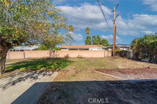 Detail Gallery Image 15 of 15 For 110 W Montrose, Hemet,  CA 92543 - 2 Beds | 1 Baths