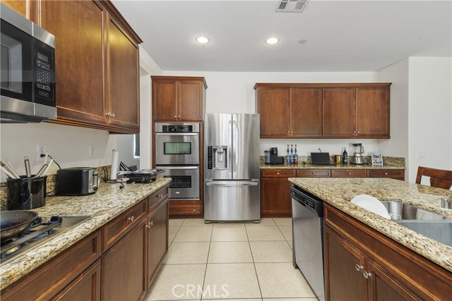 Detail Gallery Image 14 of 36 For 37066 Whispering Hills Dr, Murrieta,  CA 92563 - 5 Beds | 3 Baths