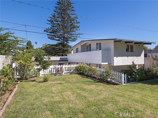 1326 Voorhees Avenue, Manhattan Beach, California 90266, 5 Bedrooms Bedrooms, ,3 BathroomsBathrooms,Residential,Sold,Voorhees,SB22210672