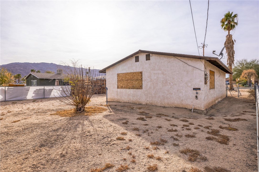 Detail Gallery Image 28 of 30 For 6425 Ocotillo Ave, Twentynine Palms,  CA 92277 - 2 Beds | 1 Baths