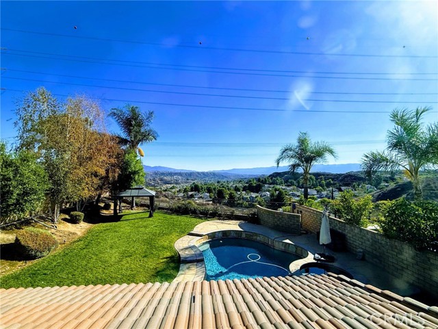 Detail Gallery Image 13 of 21 For 21626 Glen Canyon, Saugus,  CA 91390 - 5 Beds | 3 Baths