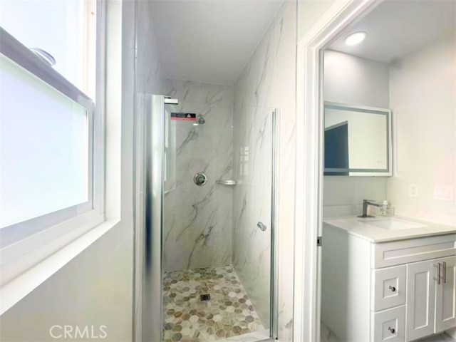 637 W Floral Drive, Monterey Park CA: https://media.crmls.org/medias/b87eca2a-f079-443b-a9ac-7c95fa73671a.jpg