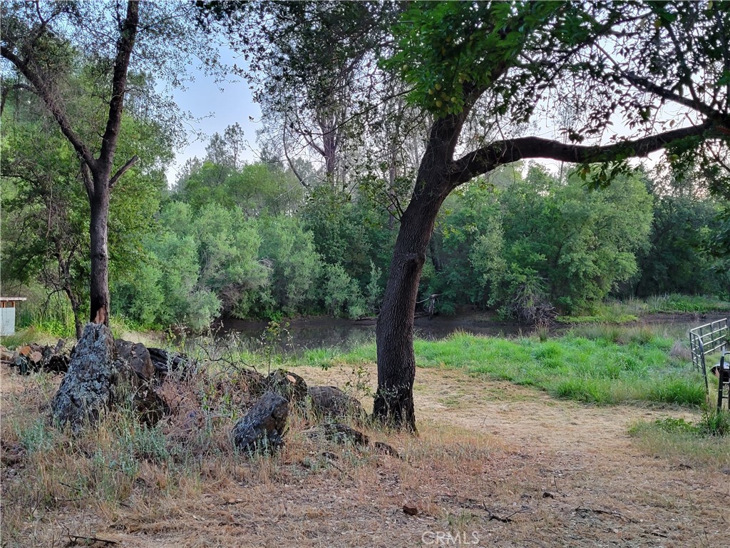 https://media.crmls.org/medias/b87f5596-1fde-47b0-adef-b21085e4df07.jpg?preset=X-Large