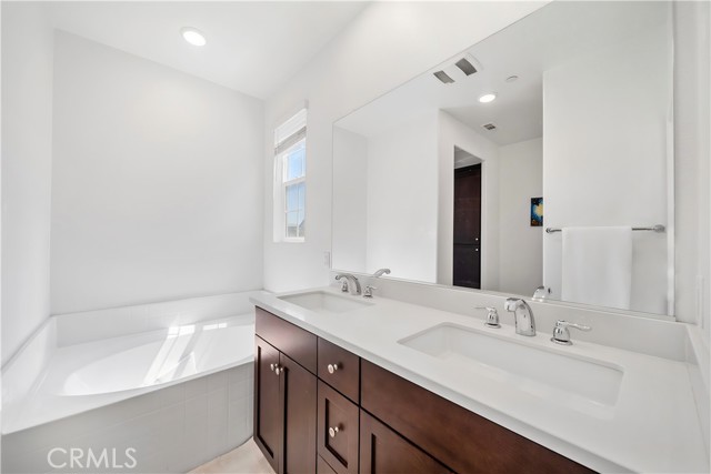 Detail Gallery Image 22 of 37 For 8713 Roving Pl, Chino,  CA 91708 - 4 Beds | 3/1 Baths