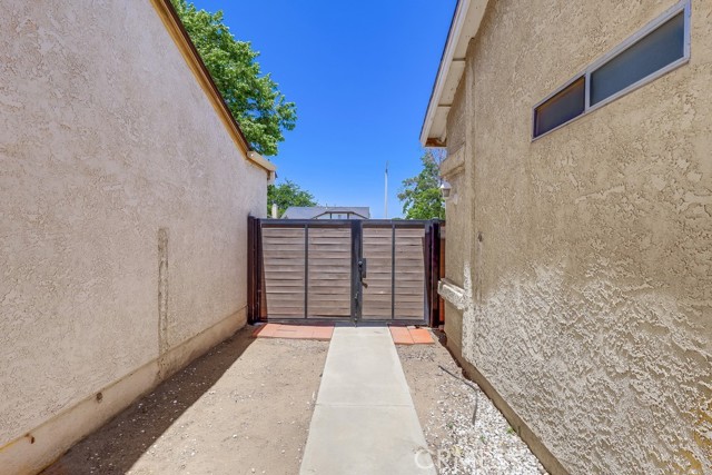 2846 Nandina Drive, Palmdale CA: https://media.crmls.org/medias/b87fffd7-2be4-4e4d-973f-415893b2d863.jpg