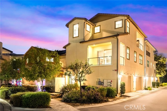 Detail Gallery Image 2 of 70 For 115 Frame, Irvine,  CA 92618 - 3 Beds | 2/1 Baths