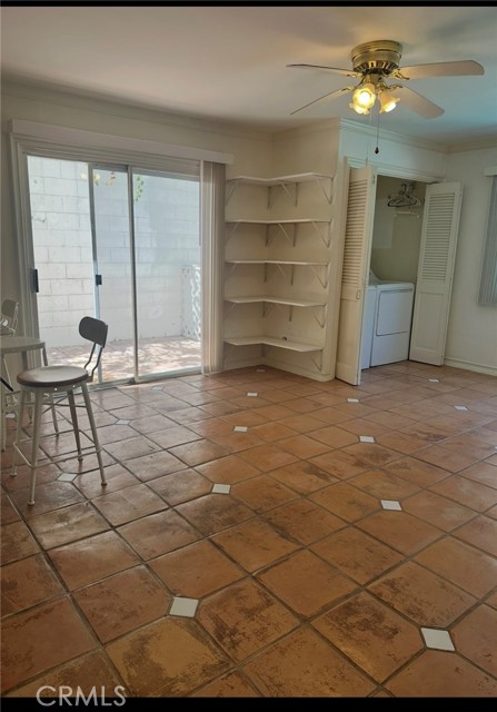 17041 Escalon Drive, Encino CA: https://media.crmls.org/medias/b881201a-c0bc-4c6c-a0f9-bee321ec91cb.jpg
