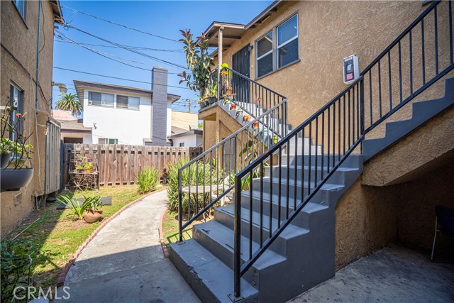 1960 Cedar Avenue, Long Beach, California 90806, ,Multi-Family,For Sale,Cedar,PW24203754