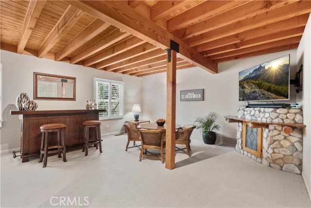 1088 Nadelhorn Drive, Lake Arrowhead CA: https://media.crmls.org/medias/b88140cd-25da-467e-8bff-90d4dbfe7564.jpg