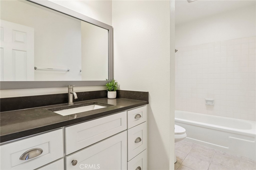 450 W Vermont - photo 17