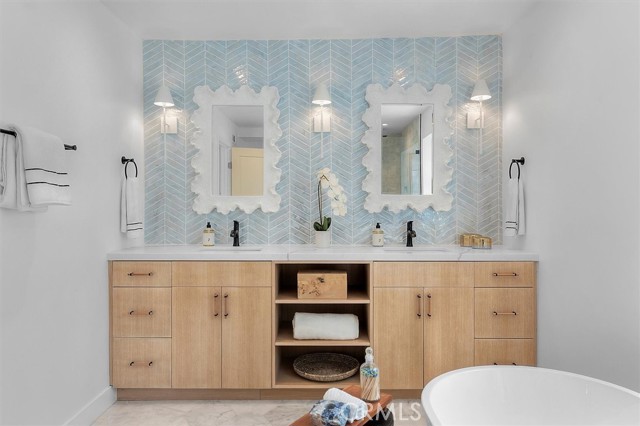 Detail Gallery Image 38 of 52 For 17481 Tramonto Dr, Pacific Palisades,  CA 90272 - 4 Beds | 3 Baths