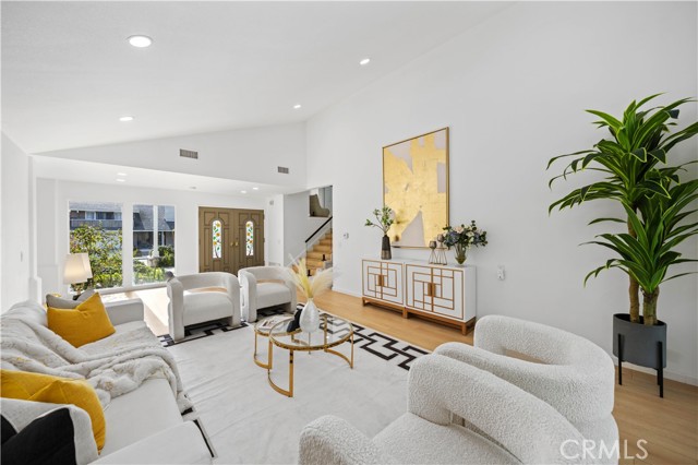 22846 Belquest Drive, Lake Forest CA: https://media.crmls.org/medias/b882f10b-82af-47ad-a4cf-10c8eb97f40b.jpg
