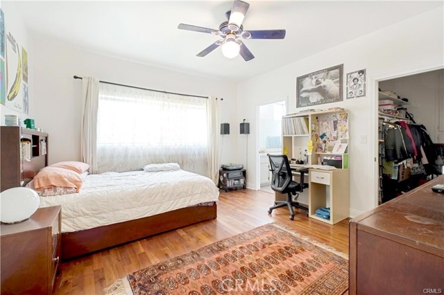 22329 Plummer Street, Chatsworth CA: https://media.crmls.org/medias/b882f174-edd4-4e83-96b5-dbd22a084e79.jpg