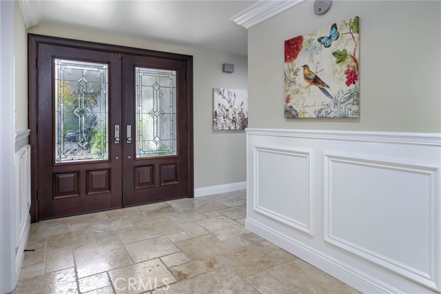 Detail Gallery Image 4 of 47 For 6587 E via Arboles, Anaheim Hills,  CA 92807 - 4 Beds | 2/1 Baths