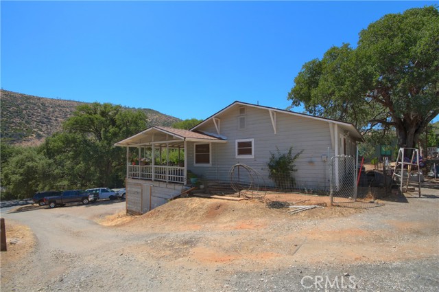 Detail Gallery Image 13 of 41 For 5322 State Highway 49, Mariposa,  CA 95338 - 2 Beds | 2 Baths