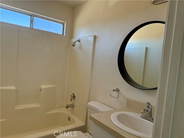 Detail Gallery Image 15 of 22 For 10850 Almond St, Adelanto,  CA 92301 - 3 Beds | 2/1 Baths