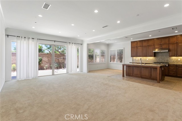 Detail Gallery Image 2 of 17 For 68 Bloomington, Irvine,  CA 92620 - 4 Beds | 3 Baths