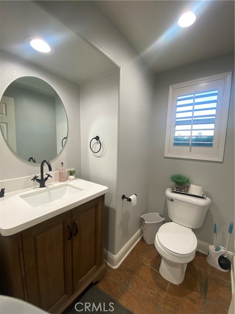 Detail Gallery Image 4 of 15 For 26947 Cape Cod Dr, Valencia,  CA 91355 - 3 Beds | 3 Baths