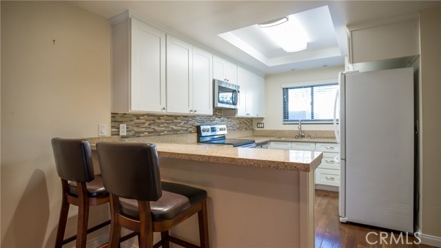 Detail Gallery Image 10 of 38 For 635 E Palm Ave, Redlands,  CA 92374 - 3 Beds | 2/1 Baths