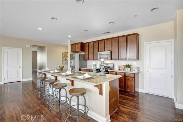 Detail Gallery Image 6 of 27 For 34929 Sage Canyon Ct, Winchester,  CA 92596 - 3 Beds | 2/1 Baths