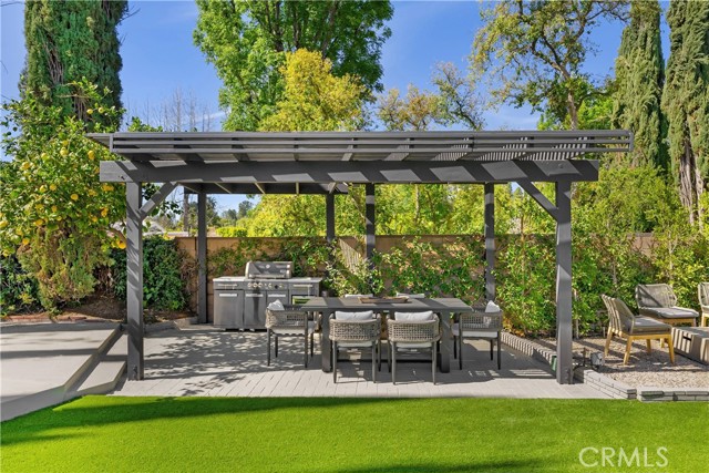 18839 La Amistad Place, Tarzana CA: https://media.crmls.org/medias/b88743dd-b12e-42b7-8ea7-c91f4d0fcf22.jpg