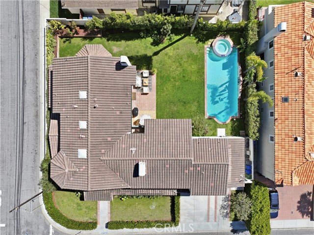 1756 10th, Manhattan Beach, California 90266, 5 Bedrooms Bedrooms, ,5 BathroomsBathrooms,Residential,For Sale,10th,SB26083535