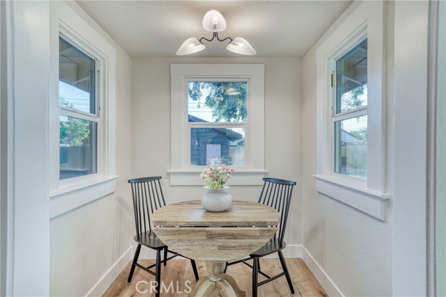 Detail Gallery Image 9 of 25 For 1819 N Vagedes Ave, Fresno,  CA 93705 - 2 Beds | 1 Baths