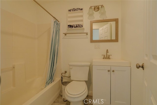 Detail Gallery Image 14 of 21 For 7080 Schroll St, Lakewood,  CA 90713 - 3 Beds | 2 Baths