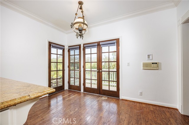 513 W Avenida De Los Lobos Marinos, San Clemente CA: https://media.crmls.org/medias/b88aeba3-ac69-4f4b-b07c-21c2fa2808a5.jpg