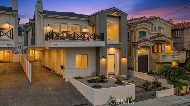 Detail Gallery Image 33 of 33 For 2205 Marshalfield a,  Redondo Beach,  CA 90278 - 4 Beds | 3/1 Baths