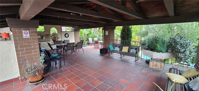 1364 Park Plaza Drive, Long Beach CA: https://media.crmls.org/medias/b88ccfdf-77f3-433c-904b-9a3bd6a55906.jpg