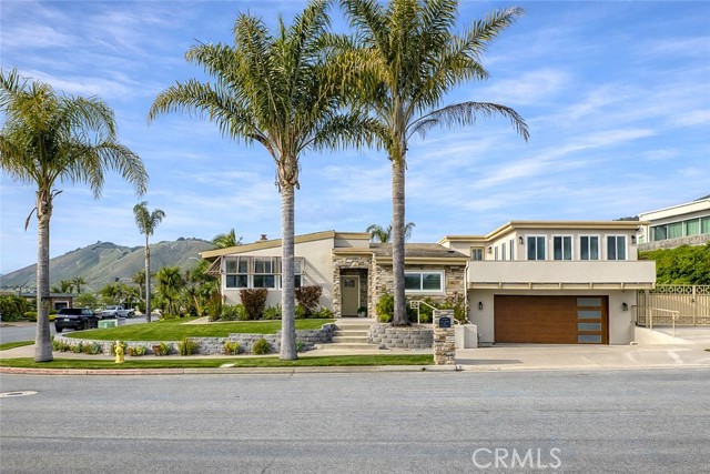 Detail Gallery Image 2 of 35 For 118 Hermosa Dr, Pismo Beach,  CA 93449 - 4 Beds | 3/1 Baths