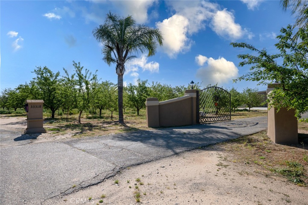 33318 Avenue 12, Madera, CA 93636