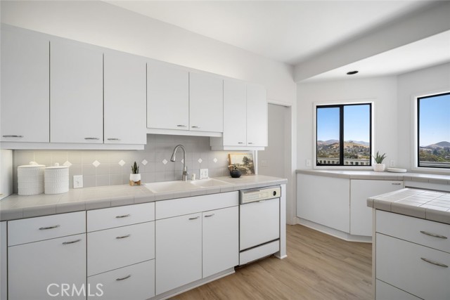Detail Gallery Image 12 of 60 For 667 Hill St, San Luis Obispo,  CA 93405 - 4 Beds | 3/1 Baths