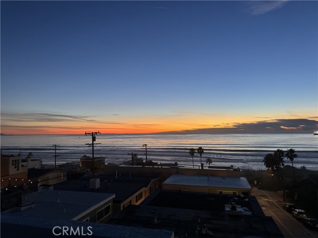 208 45th Street, Manhattan Beach CA: https://media.crmls.org/medias/b88d25e3-80f7-44eb-883c-53023d08177f.jpg