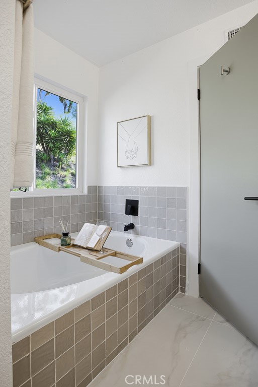 Detail Gallery Image 25 of 52 For 1069 Belleza St, Camarillo,  CA 93012 - 2 Beds | 2 Baths