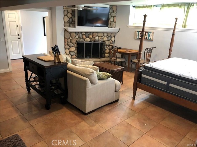 211 Esplanade, San Clemente CA: https://media.crmls.org/medias/b88e9839-318d-4a54-808e-0942654adce4.jpg