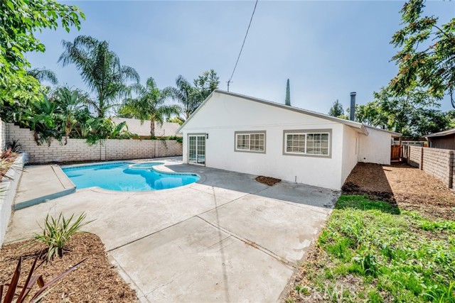 Sparkling Pool and Spa plus Patio