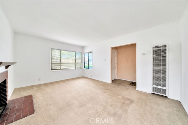 Detail Gallery Image 8 of 33 For 8241 Elmont Ave, Pico Rivera,  CA 90660 - 4 Beds | 1/1 Baths