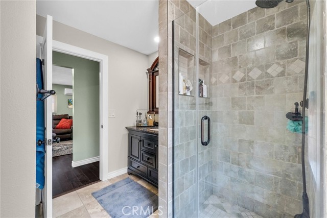 2513 W Occidental Street, Santa Ana CA: https://media.crmls.org/medias/b88f3eb9-5de6-4649-8b1d-3c90b7aa7320.jpg
