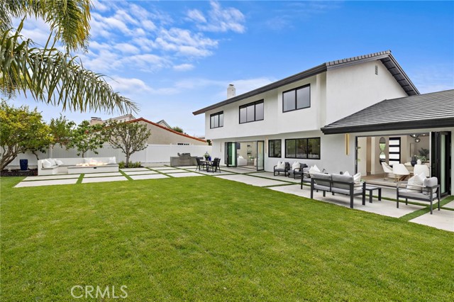 Detail Gallery Image 23 of 44 For 6 Monterey Cir, Corona Del Mar,  CA 92625 - 6 Beds | 4 Baths