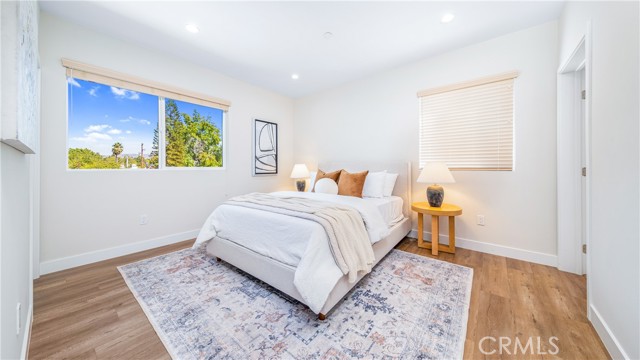 Detail Gallery Image 17 of 24 For 17154 Chatsworth St #1,  Granada Hills,  CA 91344 - 3 Beds | 2/1 Baths