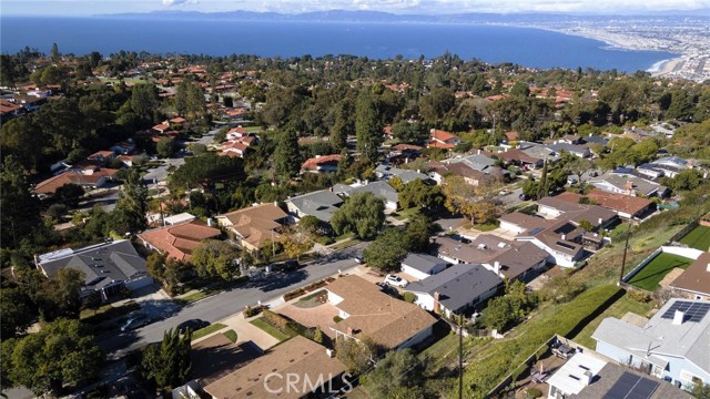 27054 Springcreek Road, Rancho Palos Verdes, California 90275, 3 Bedrooms Bedrooms, ,1 BathroomBathrooms,Residential,Sold,Springcreek,PV24016493