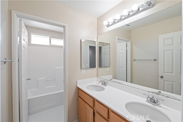 12569 Mesa View Drive, Victorville CA: https://media.crmls.org/medias/b8900c02-5895-488f-ab5c-cecbafa8148d.jpg