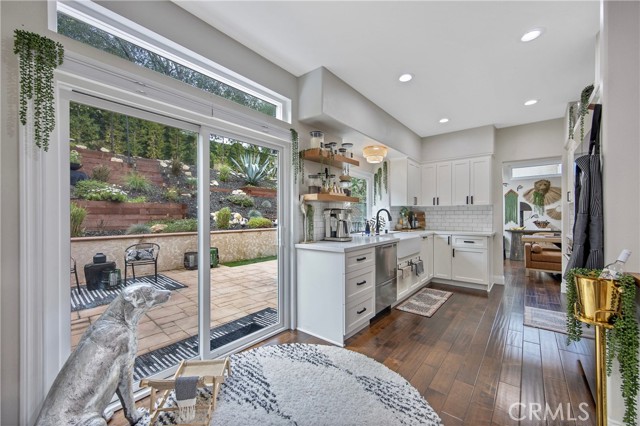 Detail Gallery Image 11 of 50 For 133 Concerto, Oak Park,  CA 91377 - 3 Beds | 3 Baths