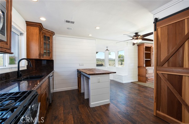 36055 Maddalena Road, Winchester CA: https://media.crmls.org/medias/b890c4a1-c555-486b-b924-3a59f7dc7062.jpg